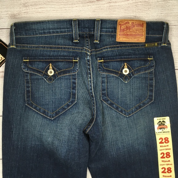 NWT Lucky Brand Sweet n Low mid rise dark wash flare jeans - Picture 4 of 7